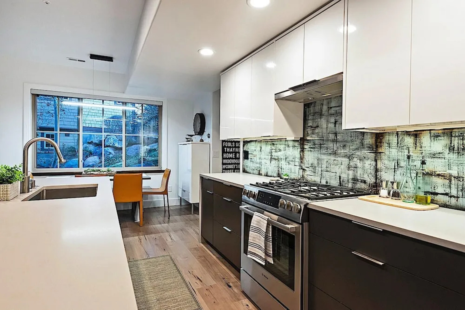 Central to Ski Utah by Casago