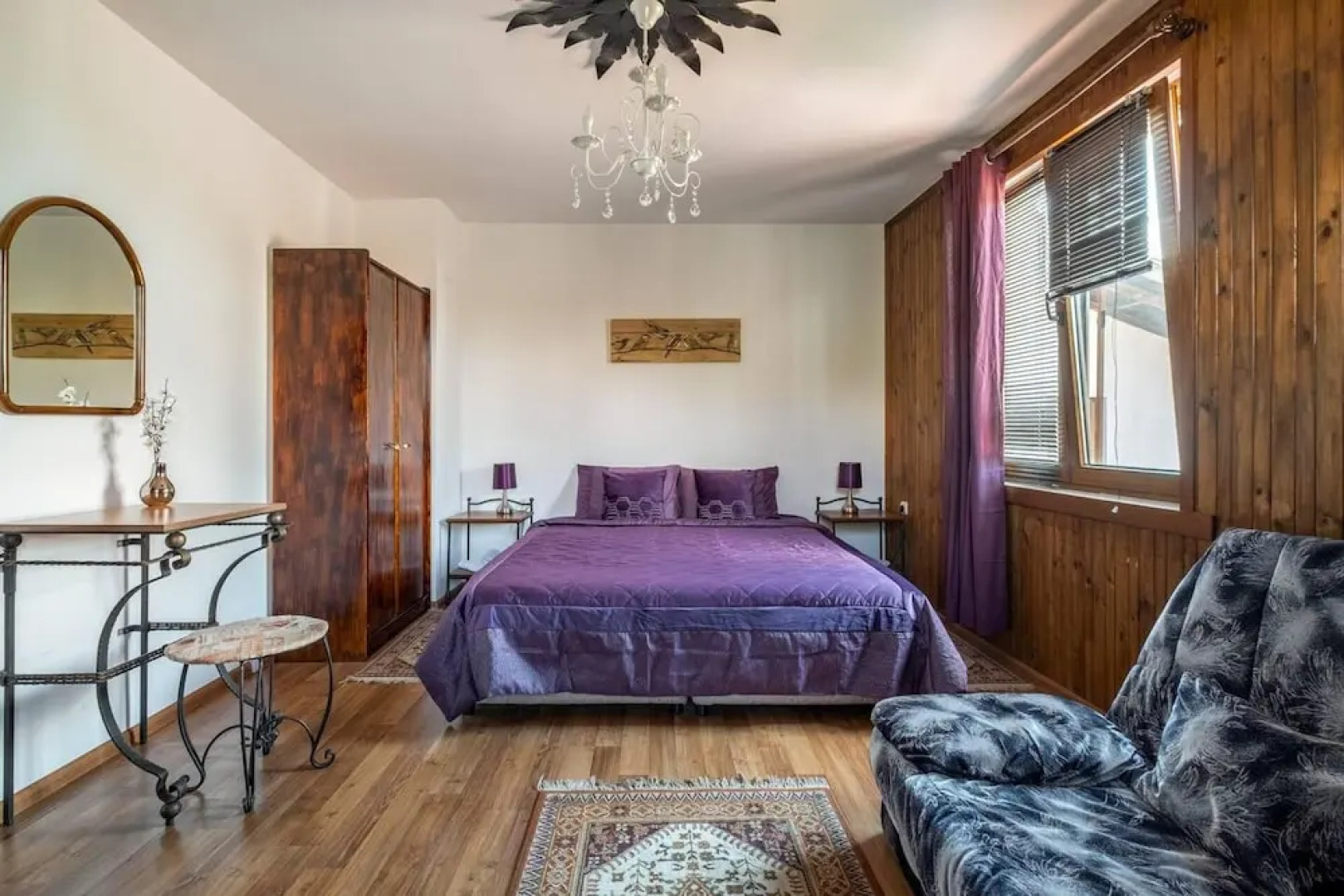 Lovely 5-bed Authentic House in the Arbanasi