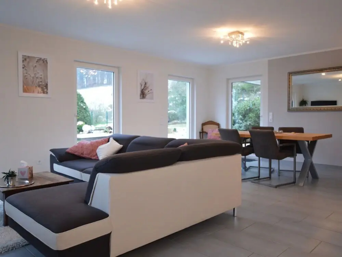 Charming Apartment in Weinsheim with Garden
