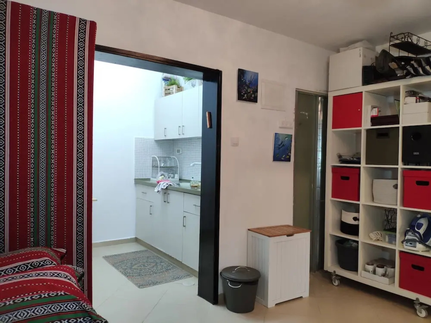 Private & Spacious Apt w Queen Beds PRKG