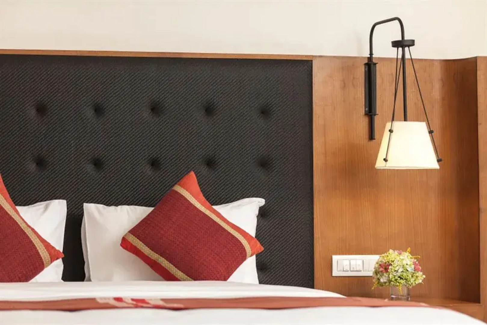 Reefs Edge Hotel