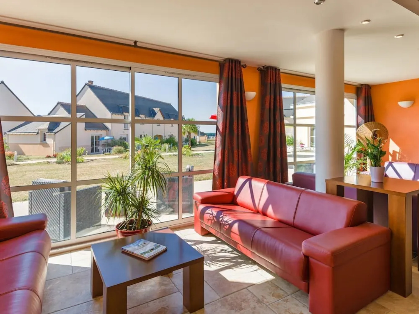 Well-maintained, Linked Holiday Home With Garden and Terrace