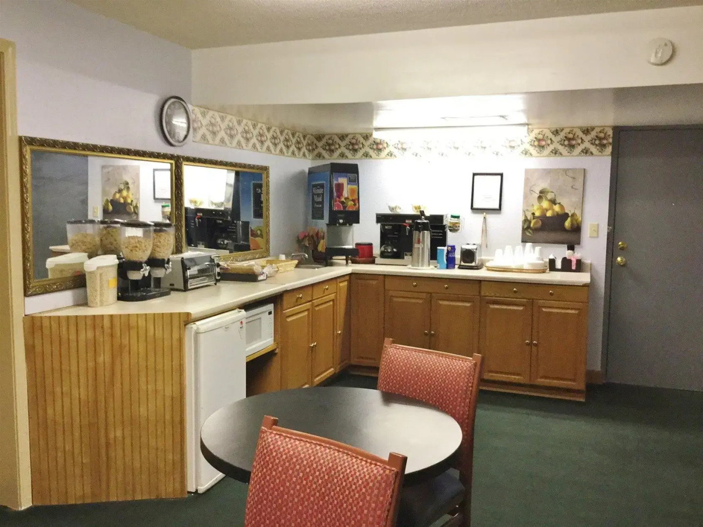 Americas Best Value Inn Macomb
