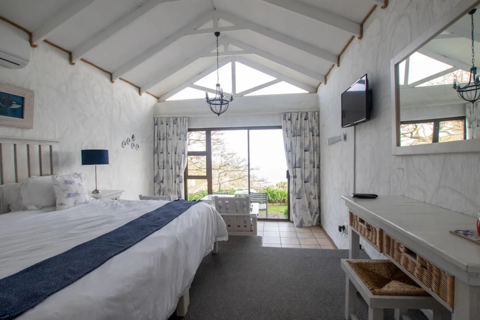 Dutton's Cove Guesthouse