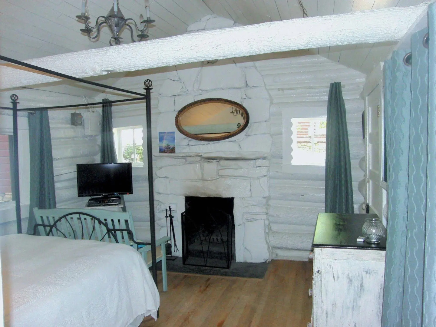 The Pines Cottages