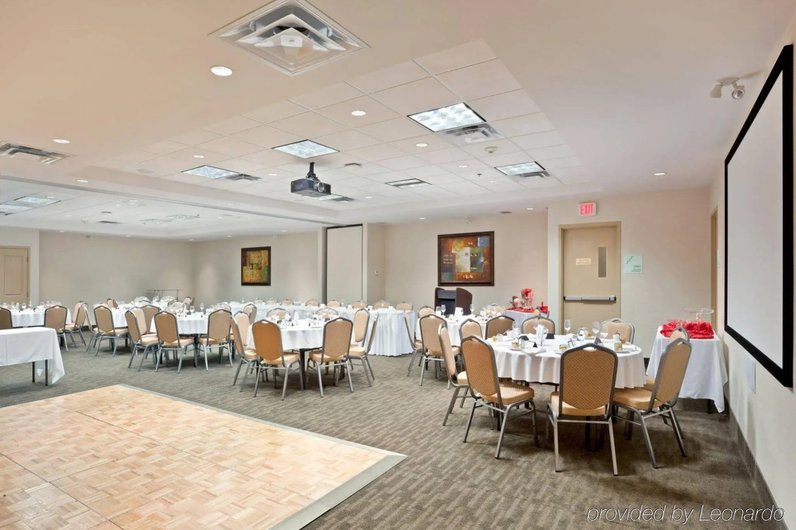 Holiday Inn Hotel & Suites Surrey East Cloverdale by IHG