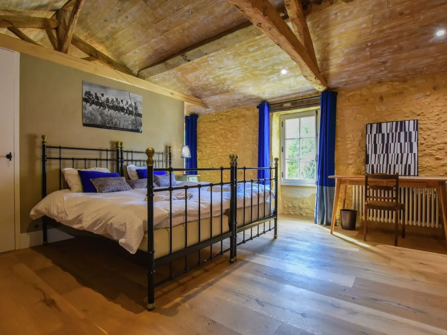 Plush Mansion on a High-end Property in Saint-germain-de-belvès With Pool