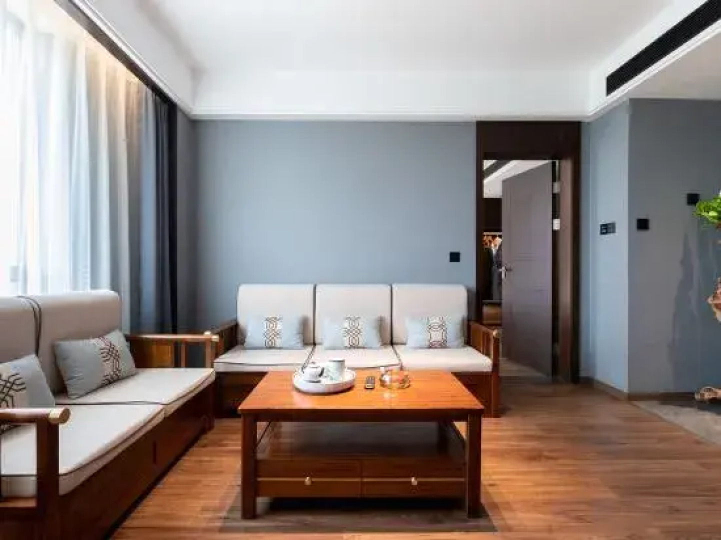 Boni International Hotel