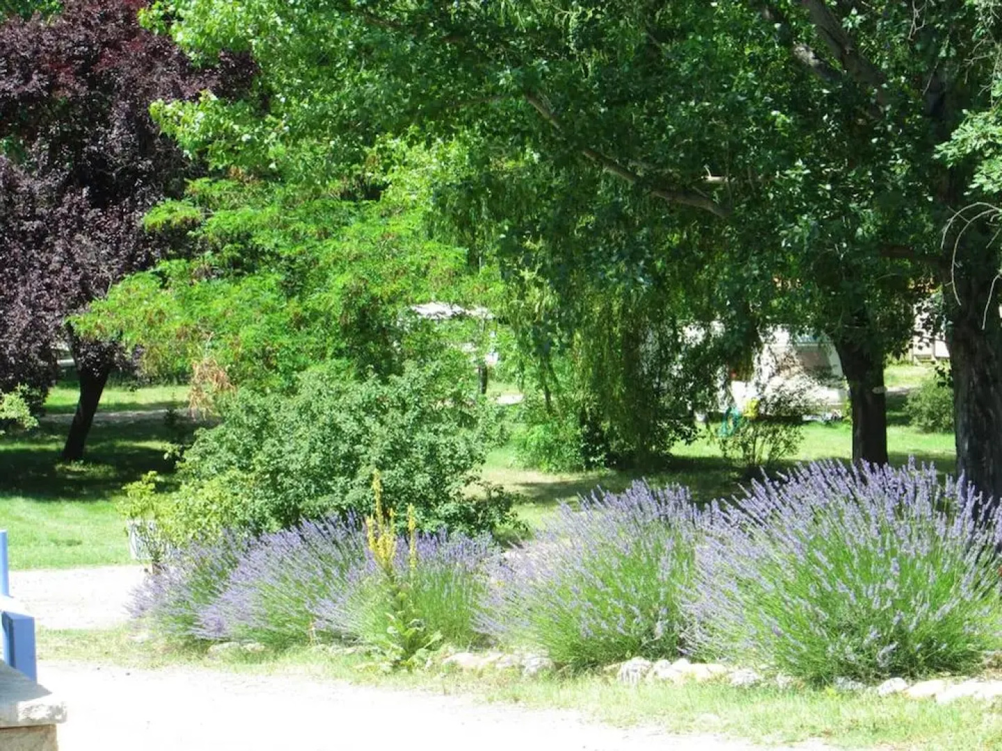 Property With 2 Bedrooms in Beynes, With Furnished Terrace and Wifi - 60 km From the Beach