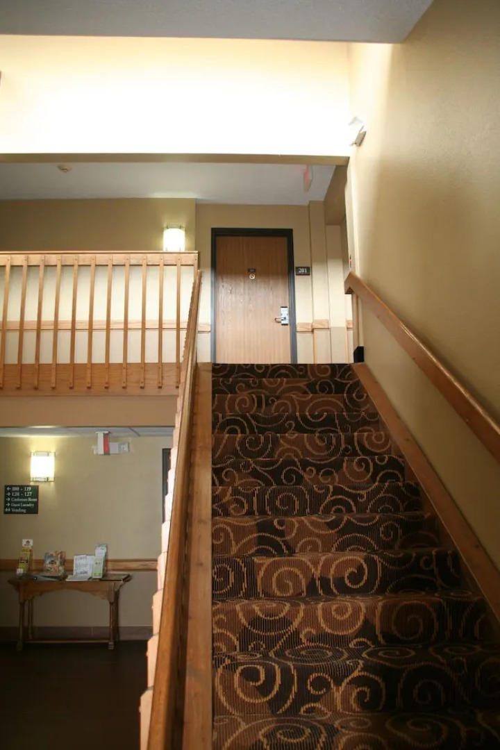 AmericInn Lodge & Suites Elkhorn