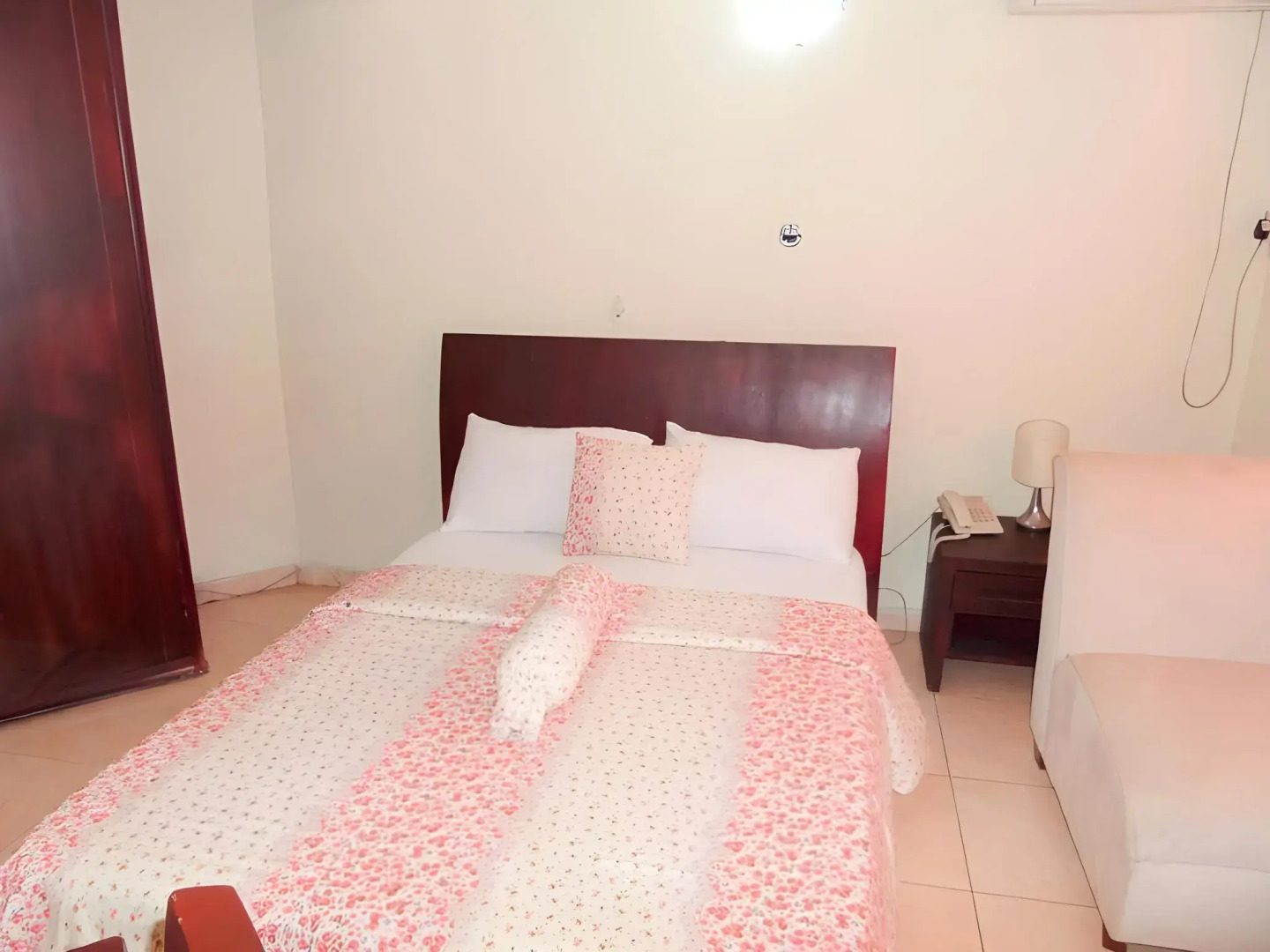 Peerage Retreat and Resort