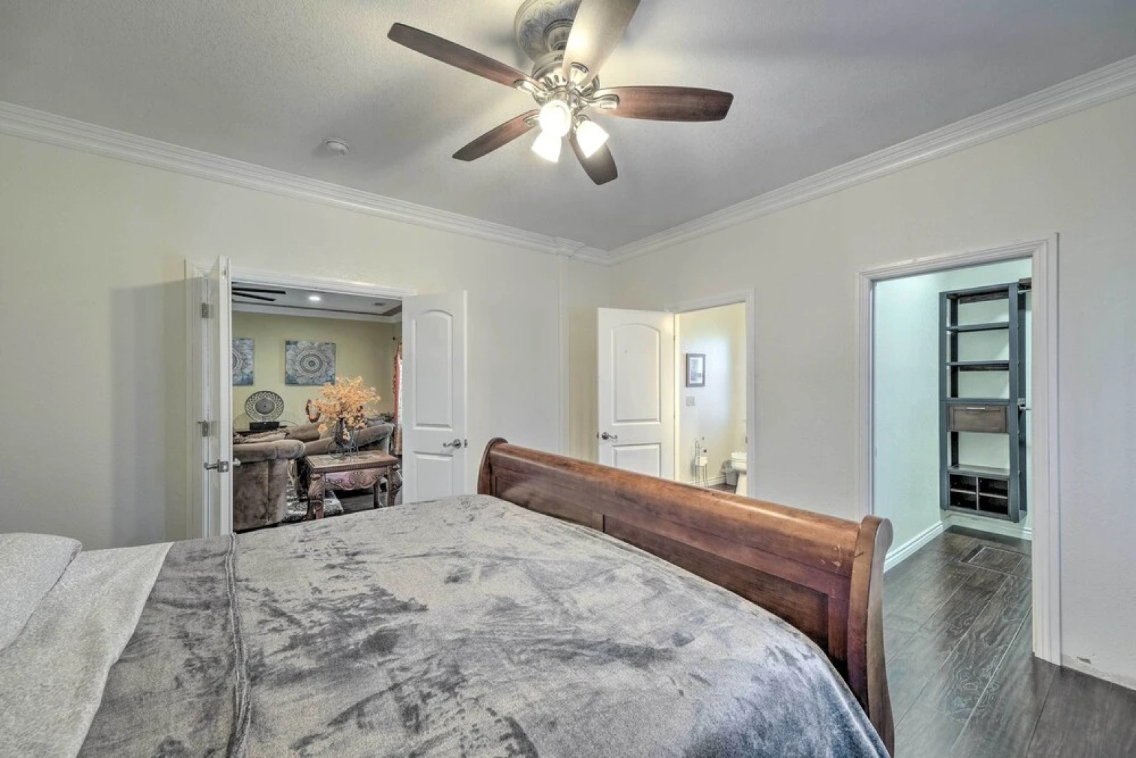 Manteca Home w/ Gated Yard ~ 2 Mi to Downtown