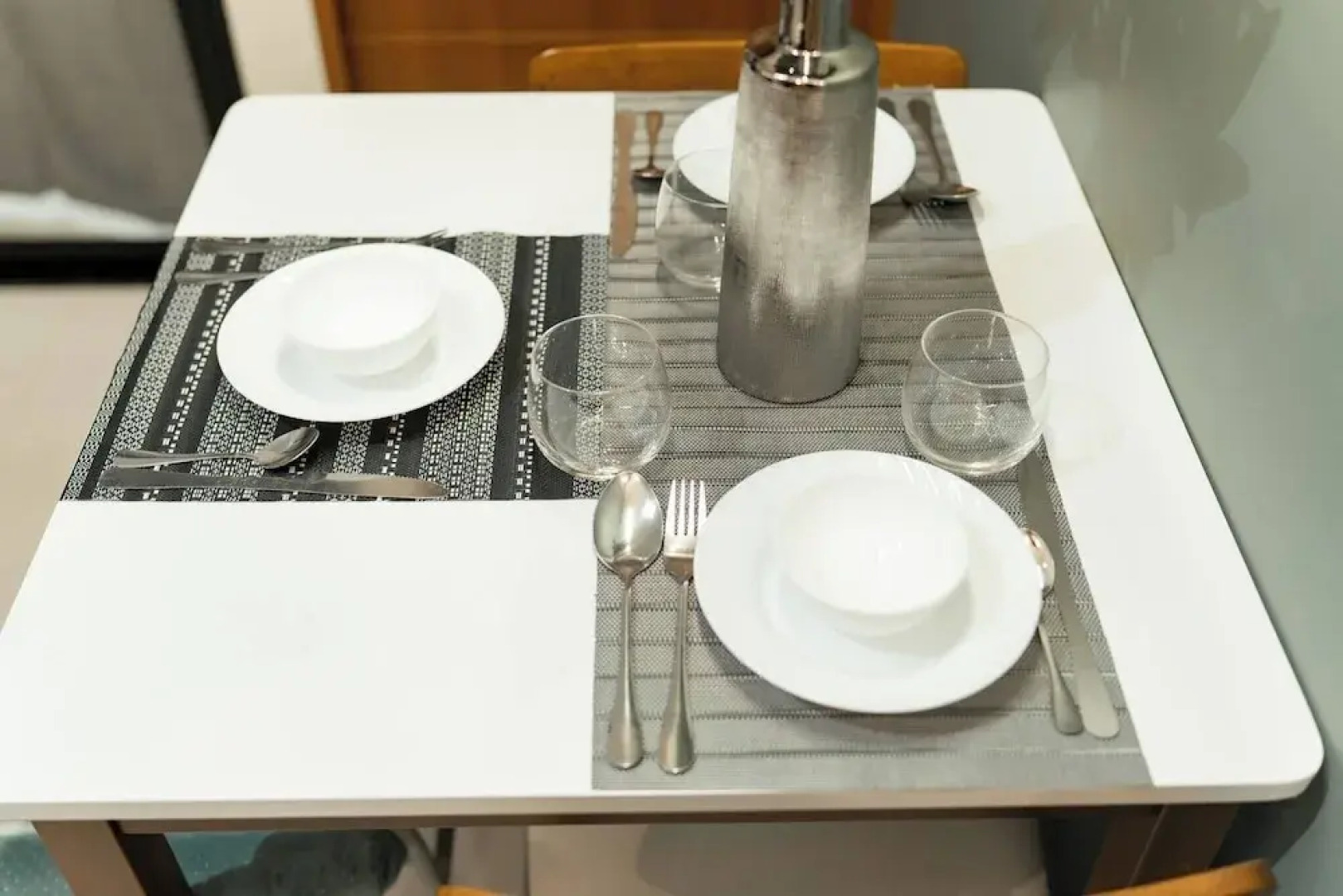 2-bedroom Elegant Condo With Sunrise & Mountain View