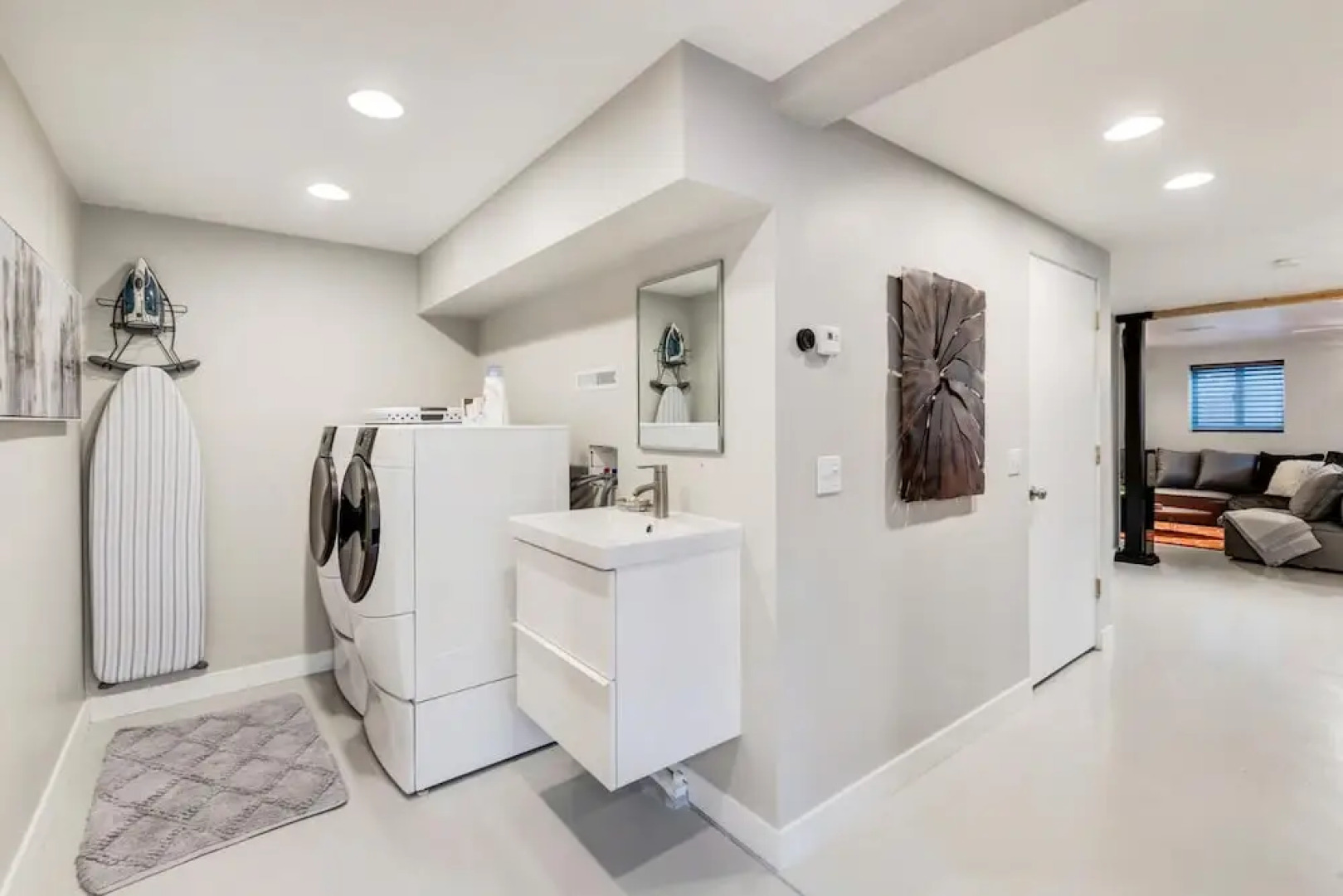 Modern River Front Luxury Chalet by Winter Park Escapes