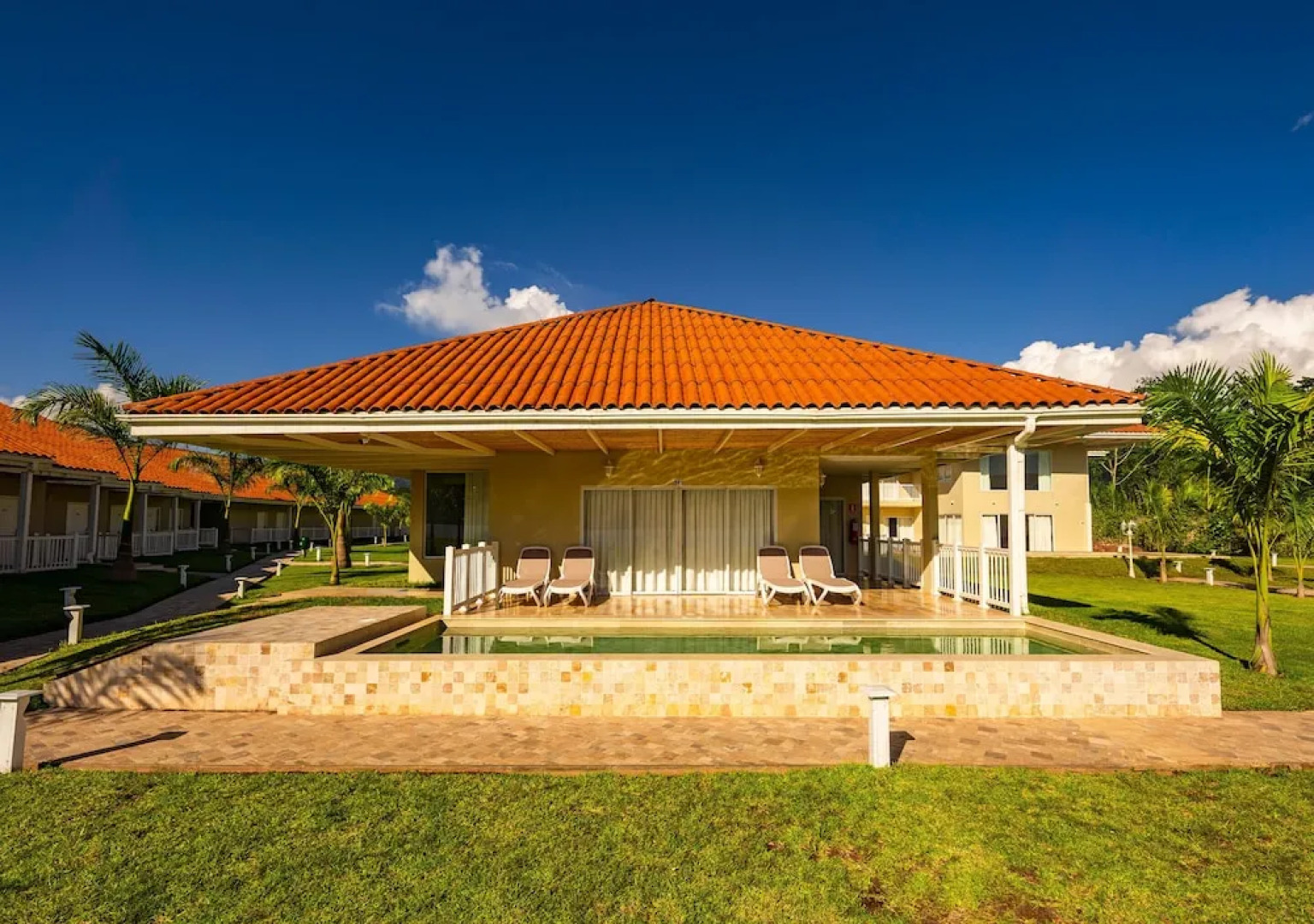 Bella Terra Laguna Azul Resort & Spa