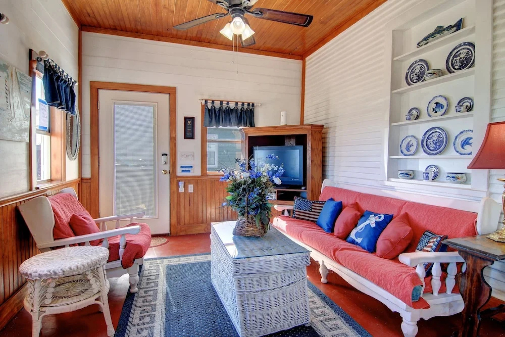 Joys Beach 1 Bedroom Cottage by RedAwning