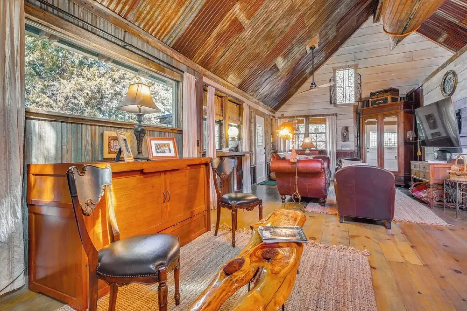 Pet-friendly Wimberley Cabin w/ Fire Pit & Hot Tub