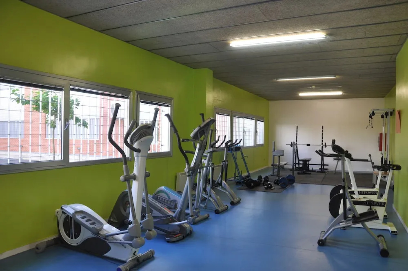 Residencia Universitaria Resa Tomás Alfaro Fournier - Centro Adscrito a REAJ - Campus Accomodation