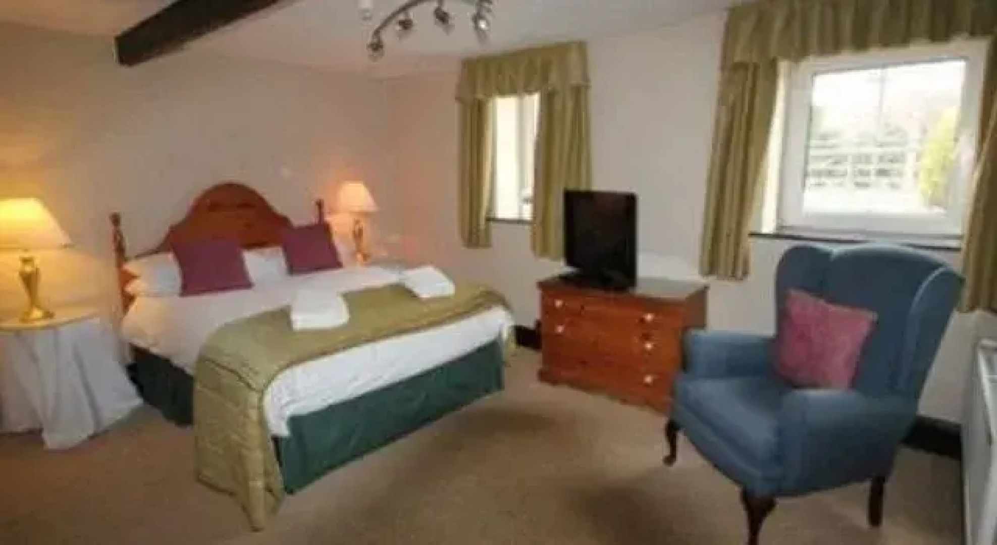 Three Acres Inn & Restaurant