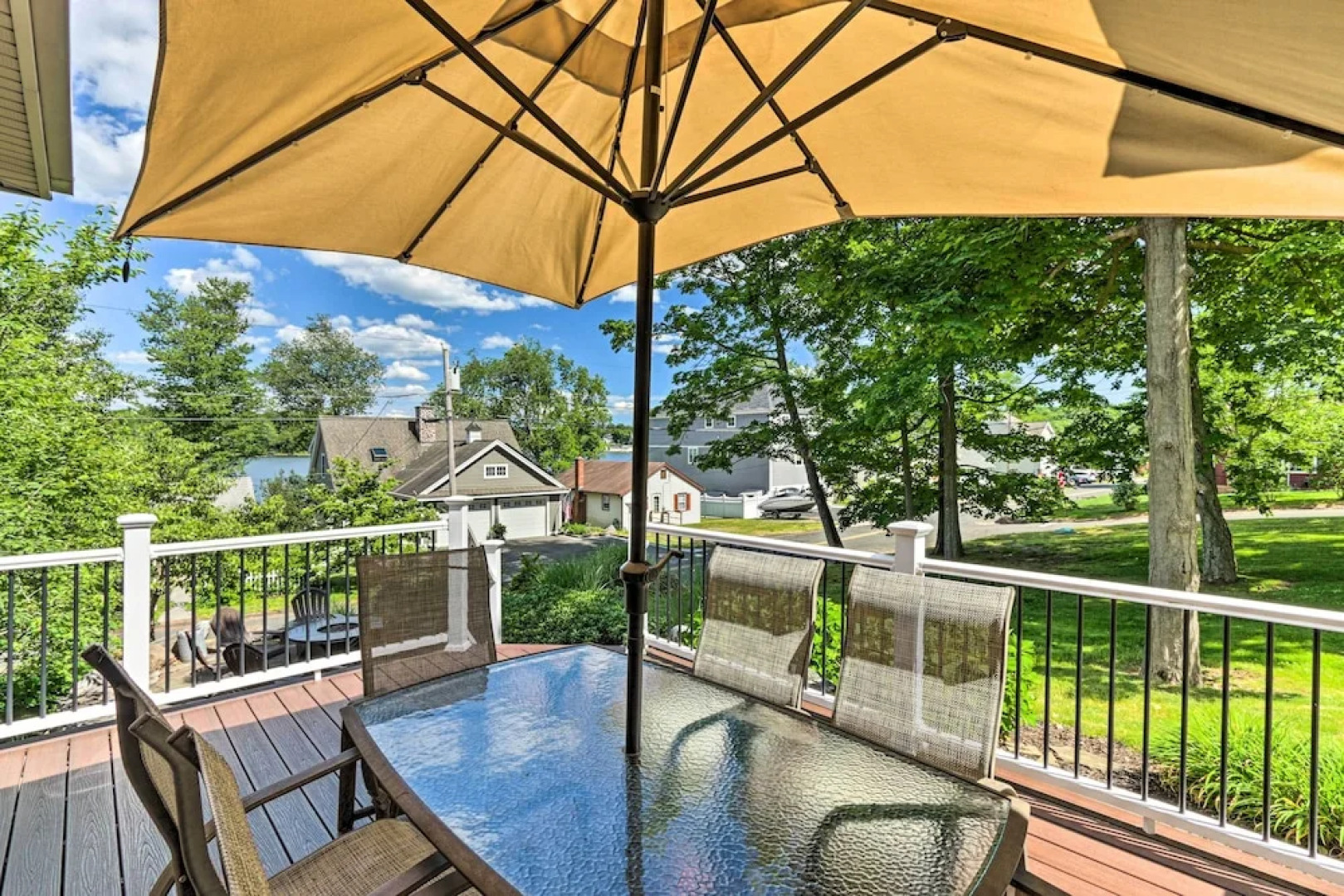 Elegant Middlefield Getaway w/ Game Room!