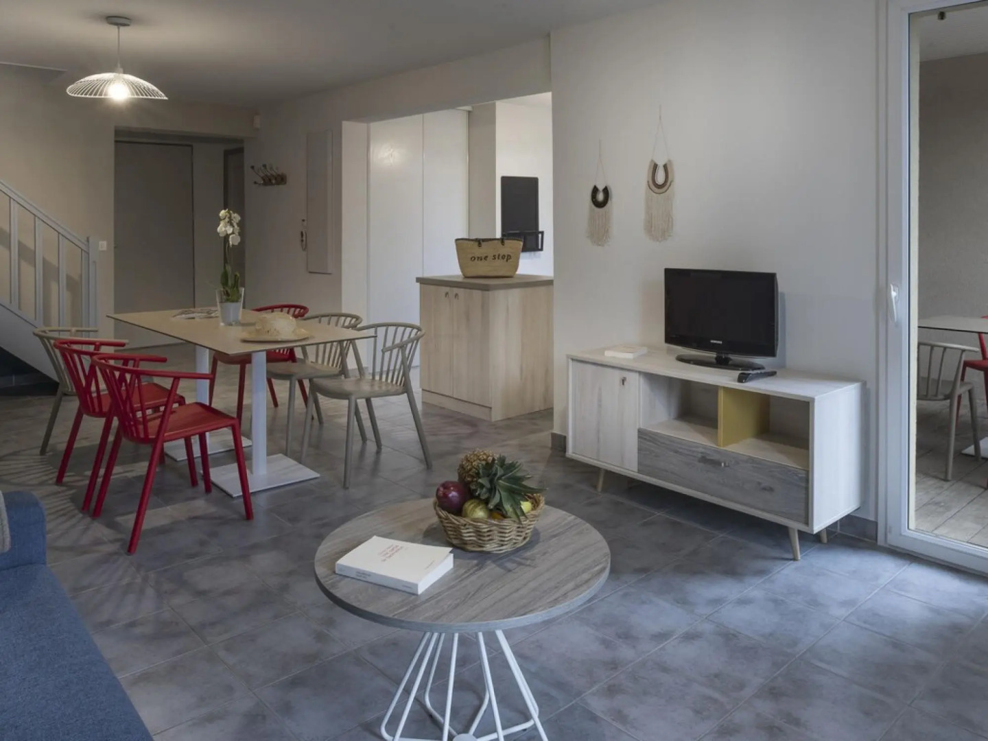 Holiday home in Mediterranean style with air con and bubble bath