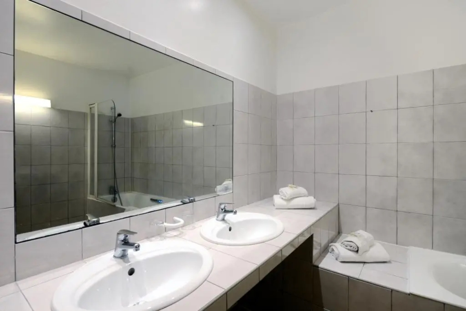 Logis Hostellerie Domaine De La Reynaude