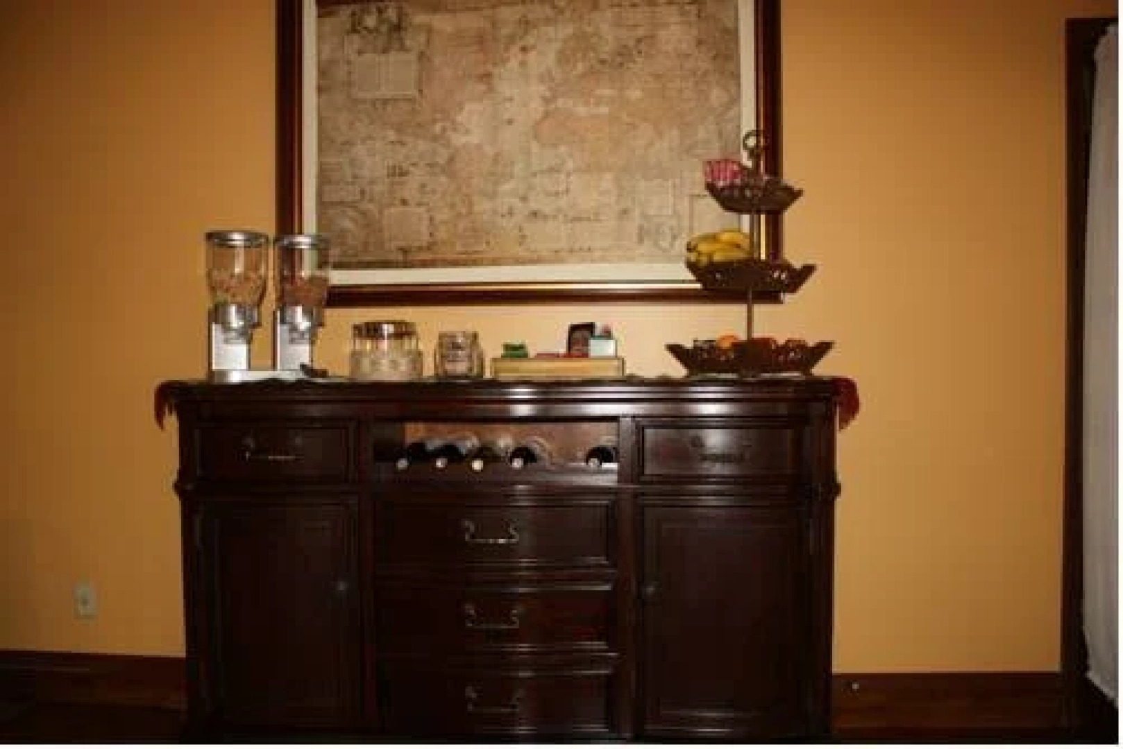 Lookout Inn GuestHouse and Suites