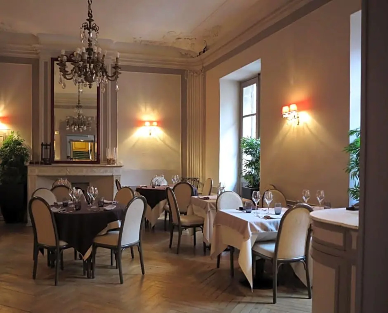 Logis Hotel Moderne Et Pigeon