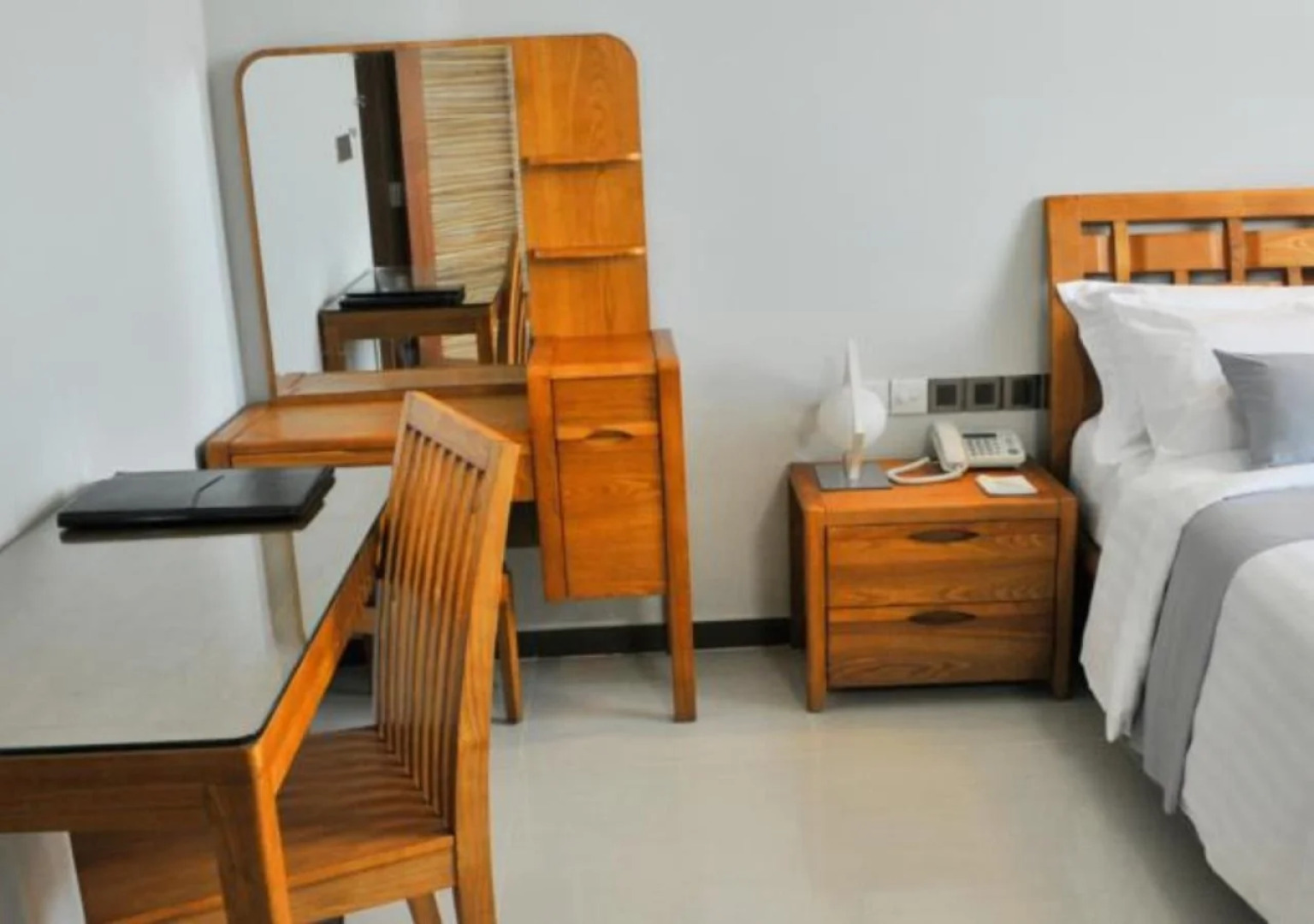 Отель Airport Comfort Inn Premium