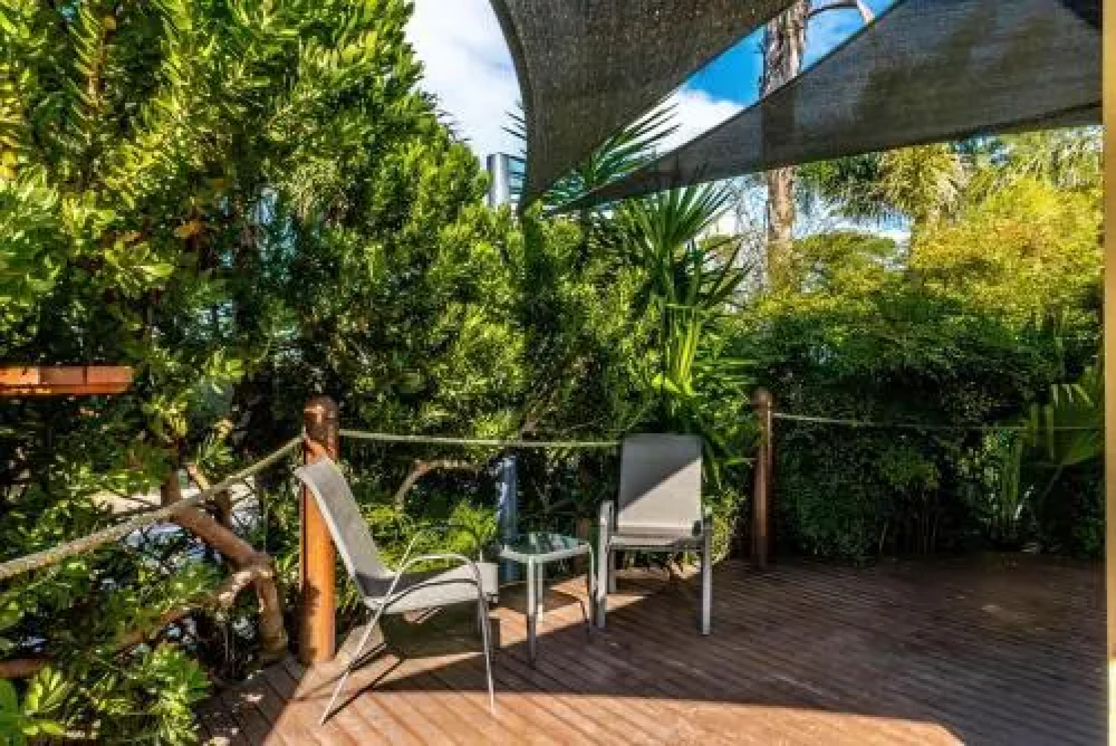 The Sails 4 - Central Location