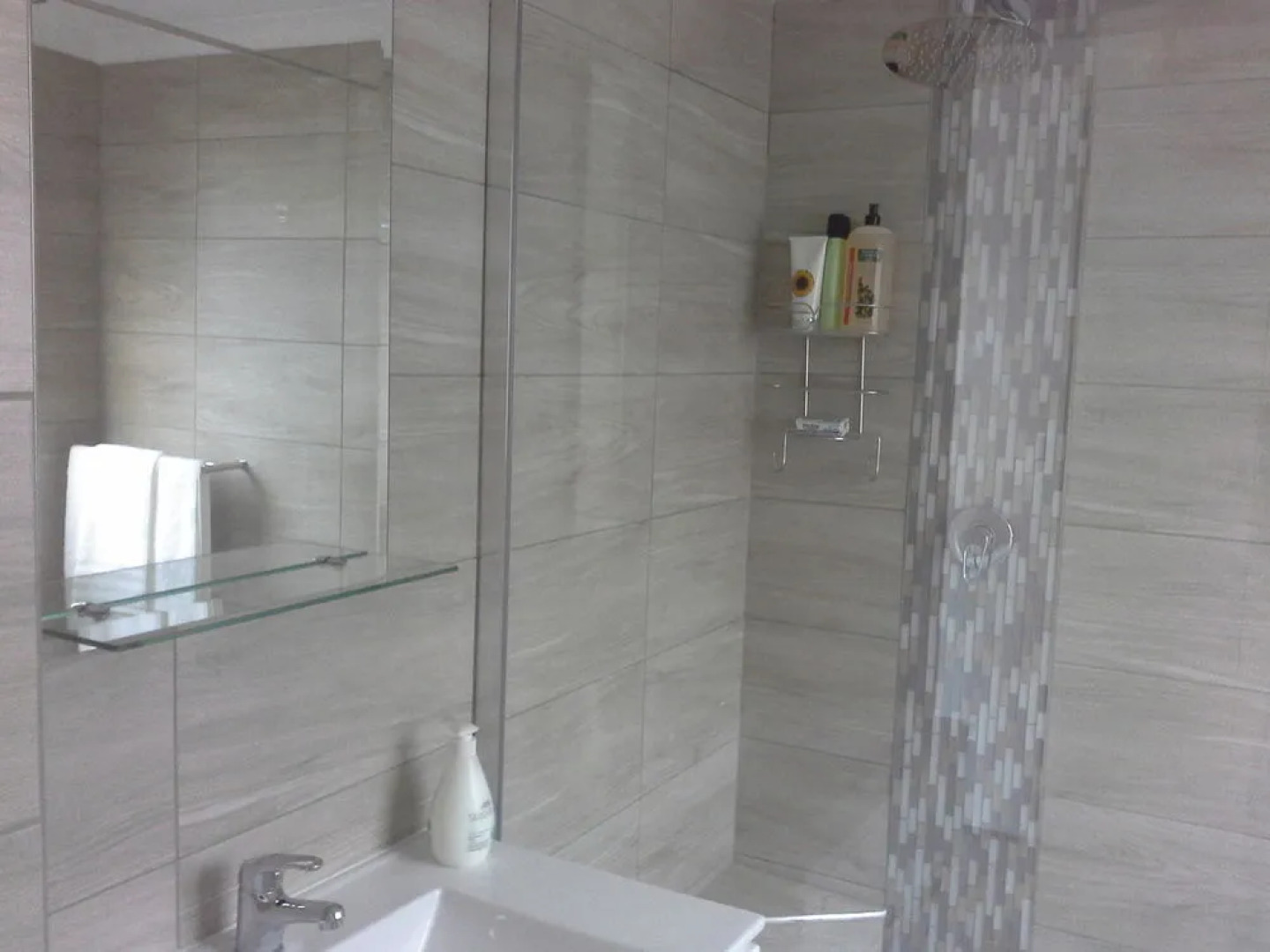 Clares Bed and Breakfast