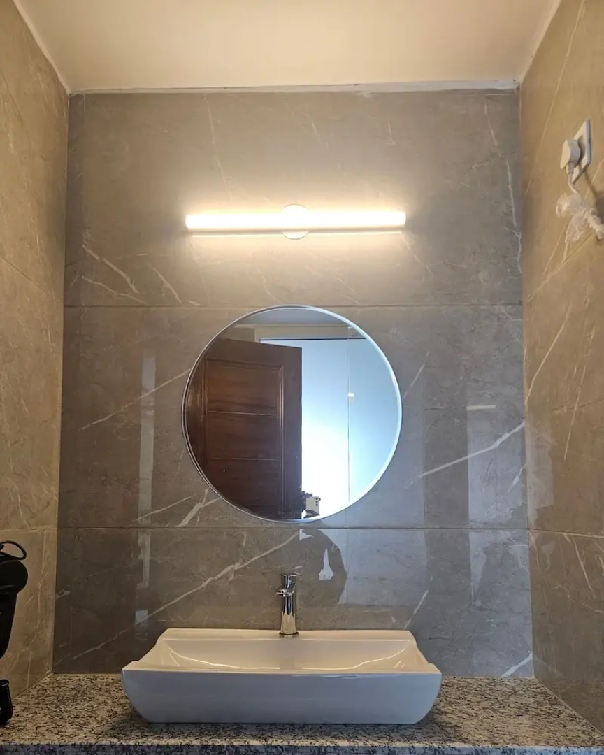 Hotel Luxeevista By Navodayans