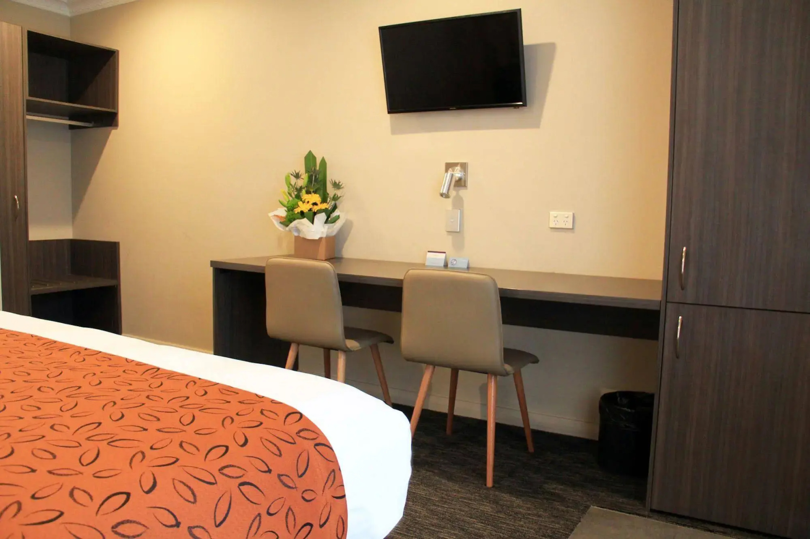 Mercure Orange