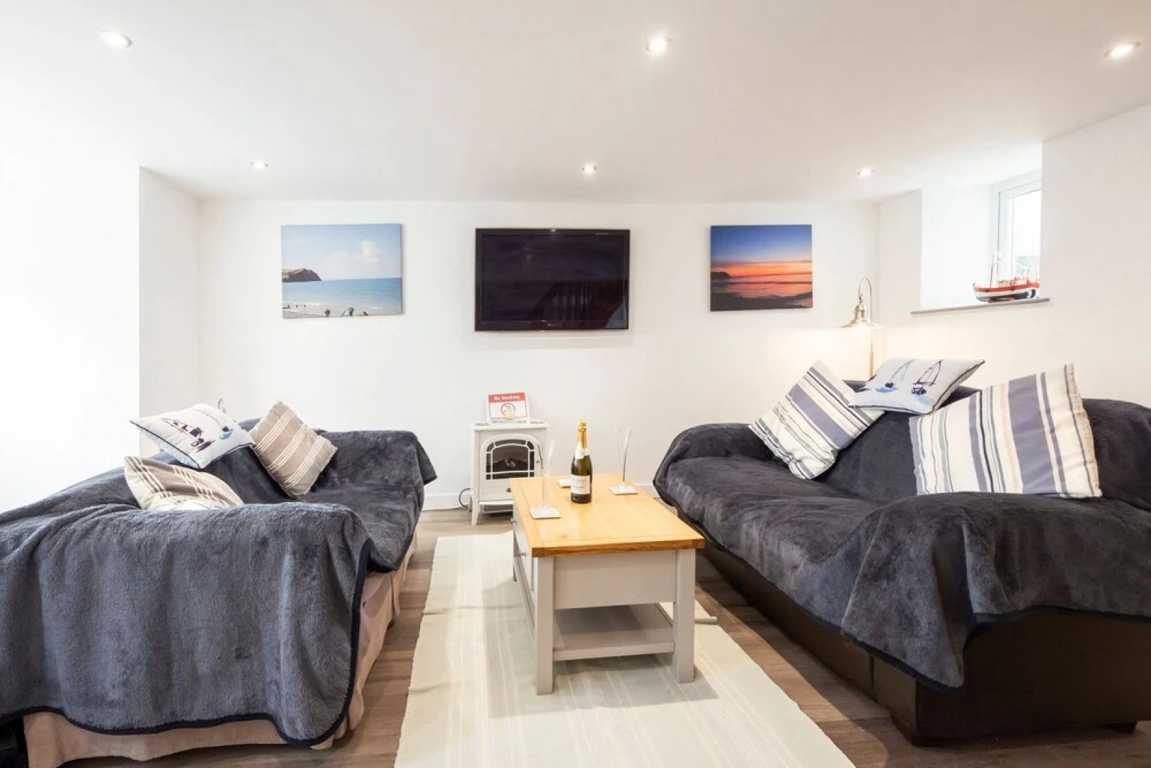 Beach Side House in Beautiful Borth