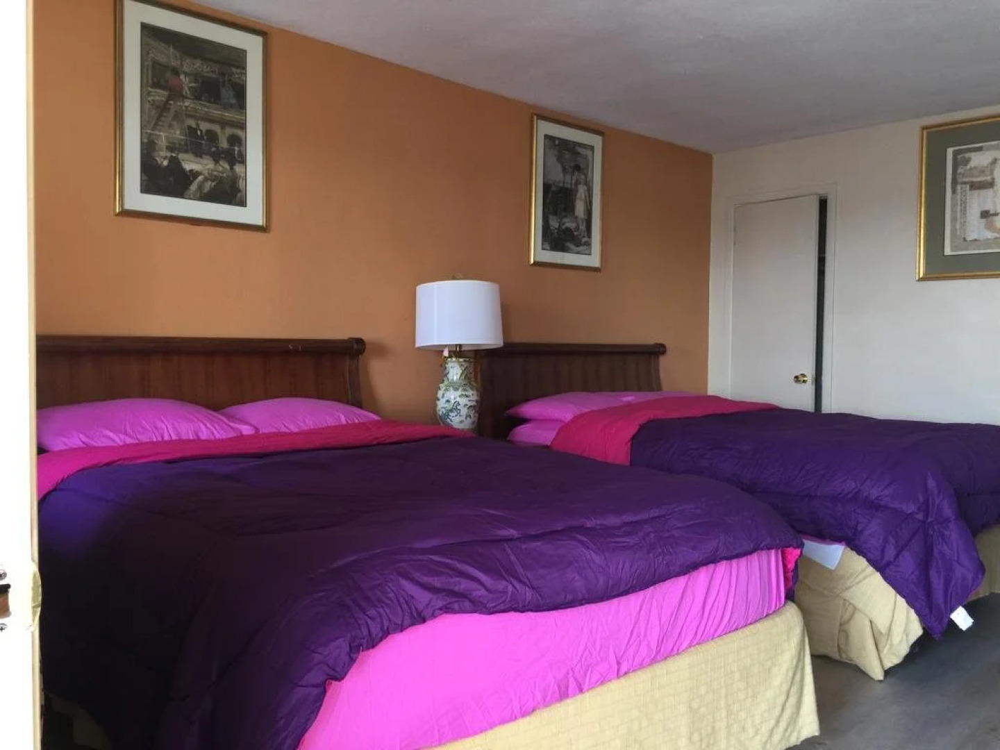 Pelican Inn and Suites