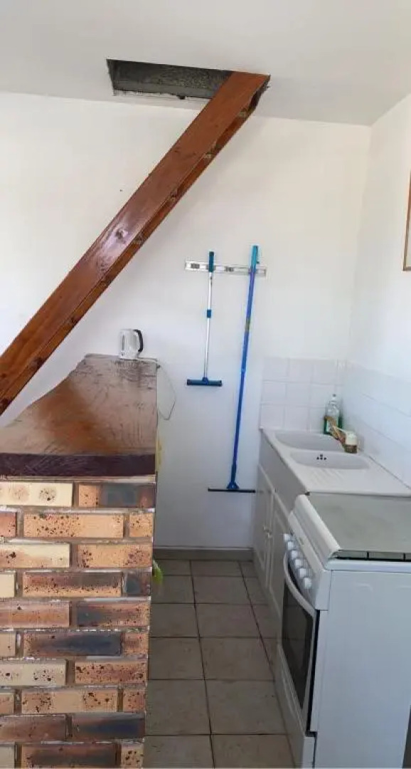 Petite annexe avec piscine commune