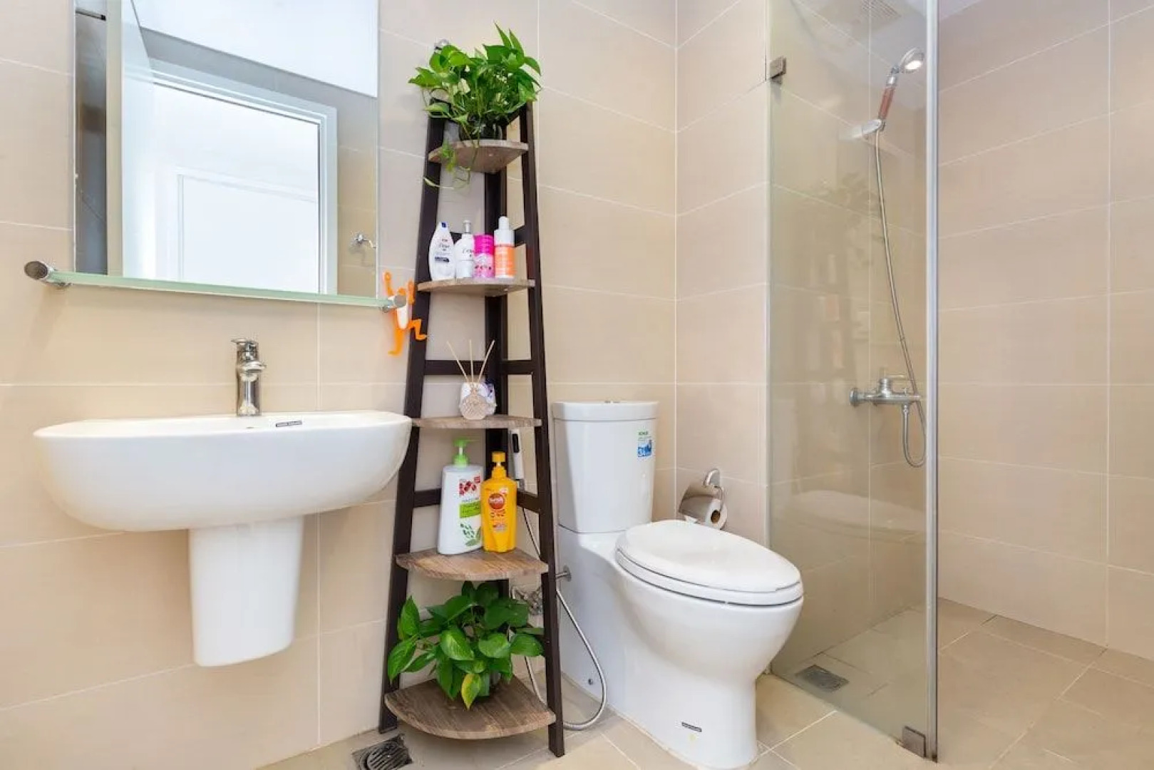 Ellie Apartment & Hotel Sai Gon