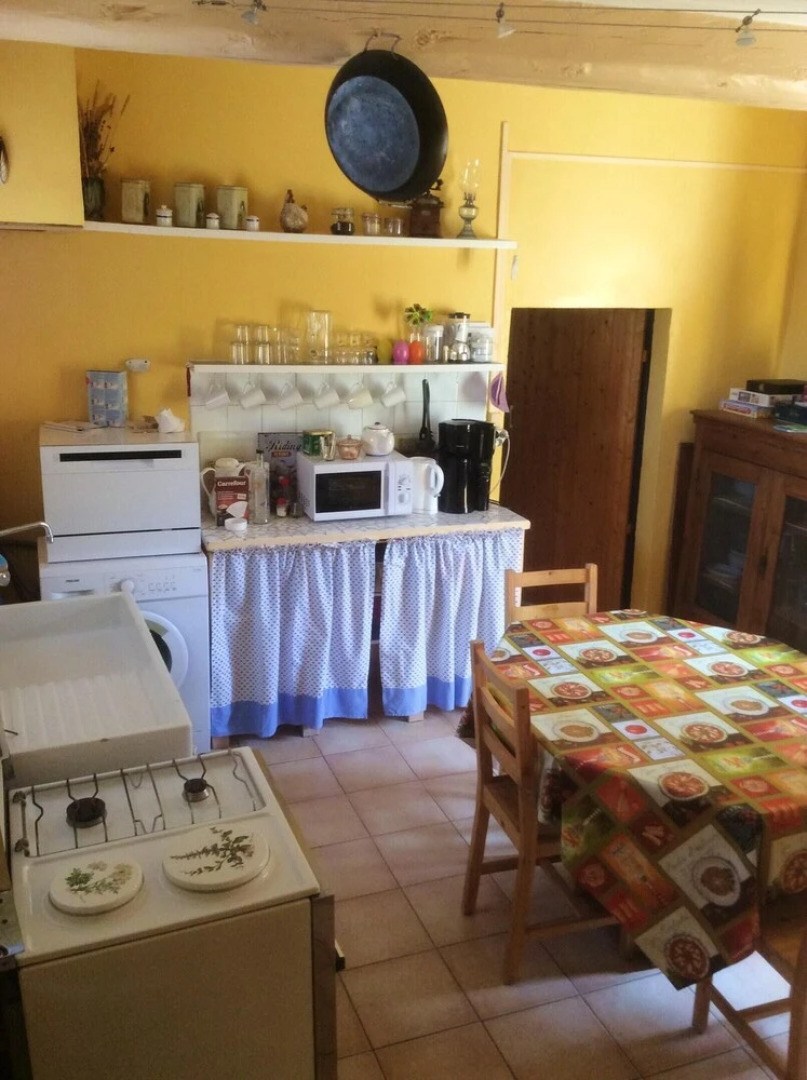 House With 2 Bedrooms in Vers-pont-du-gard, With Enclosed Garden and Wifi