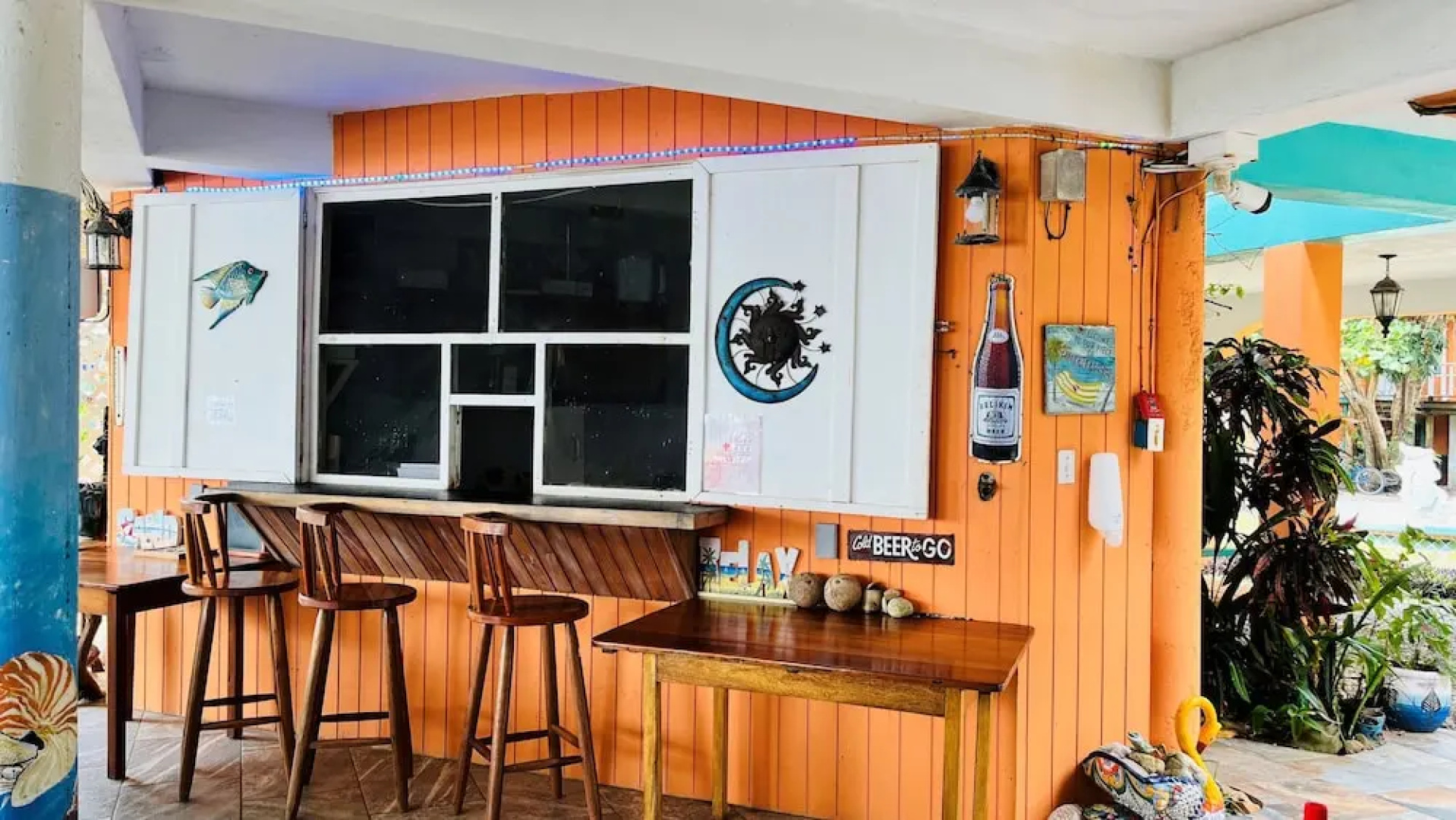 Coral Cove Inn