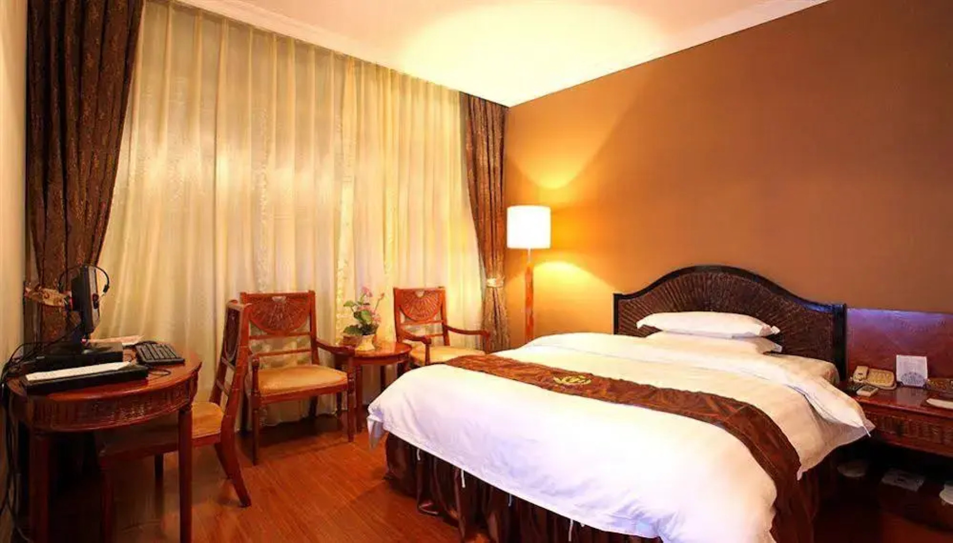 Yingfeng Business Hotel