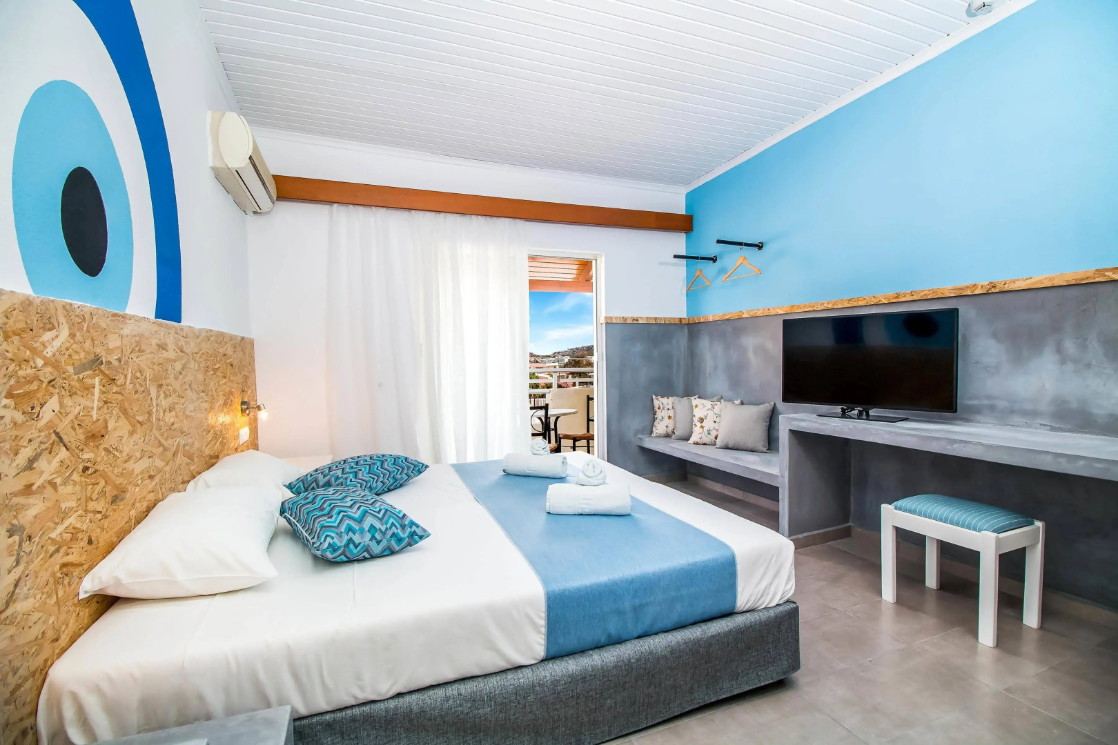 Tinas Plus Hotel