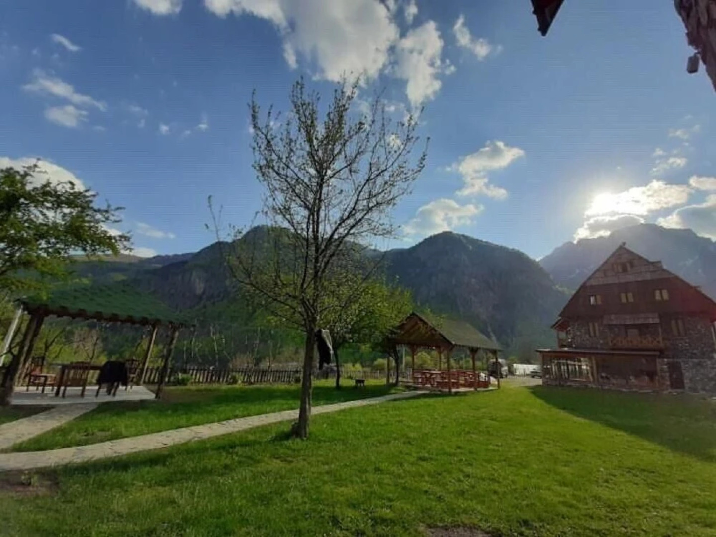 Hotel Restorant Alpet Theth