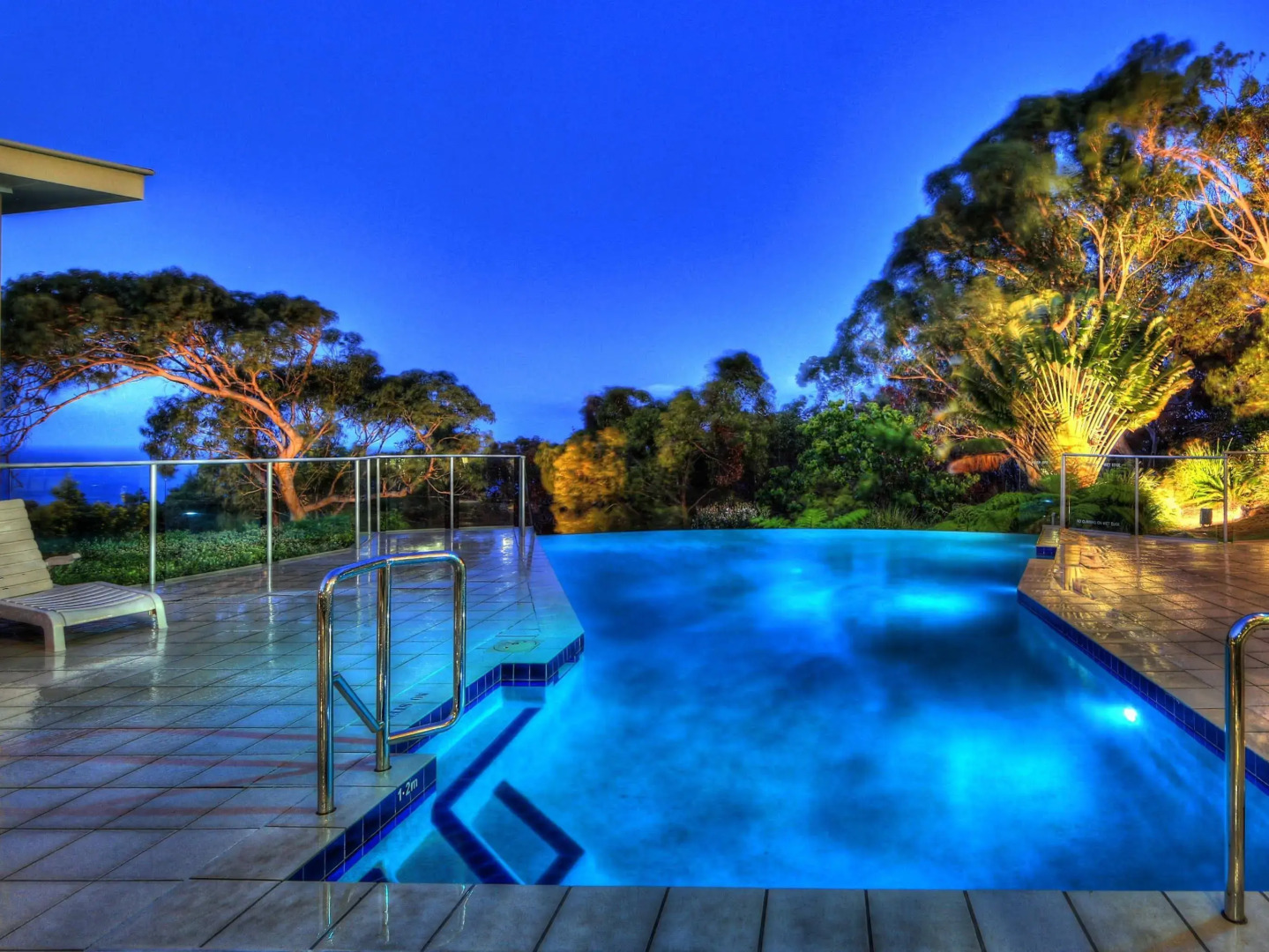 Rainbow Ocean Palms Resort