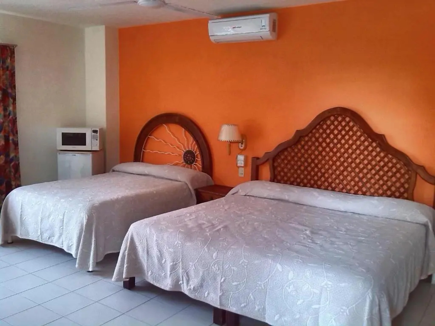 Hotel y Suites Corita