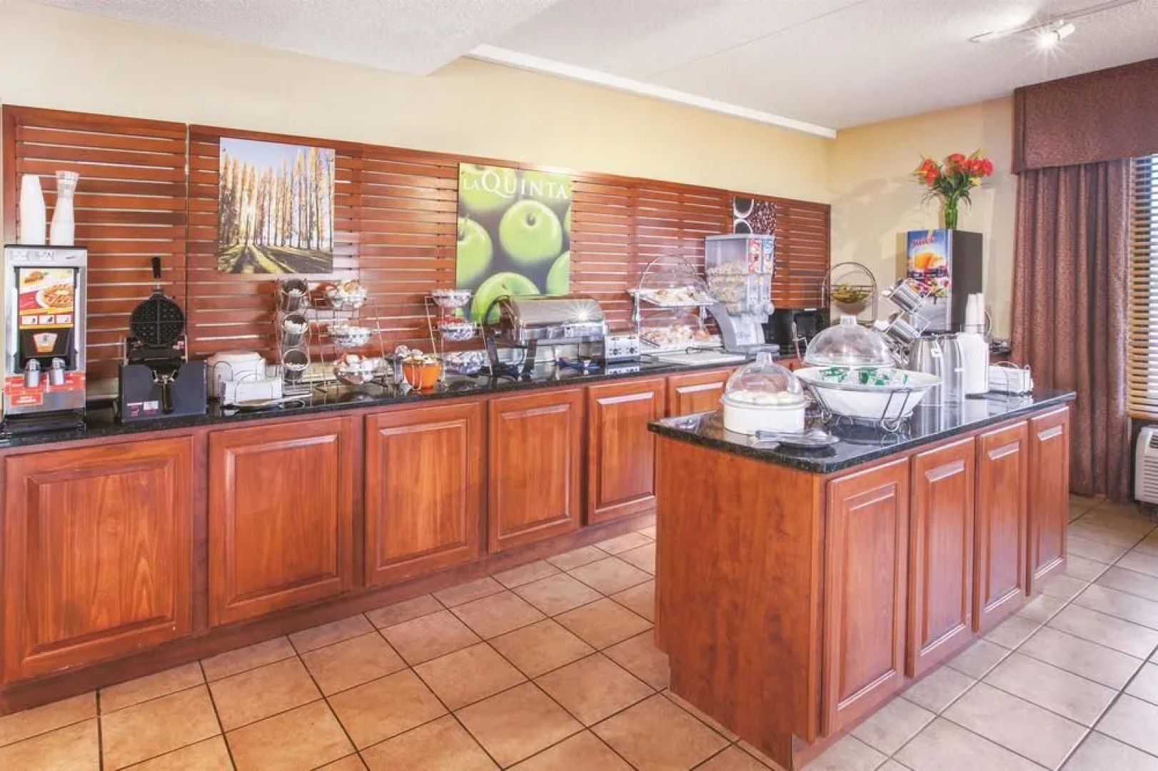 La Quinta Inn & Suites Canton