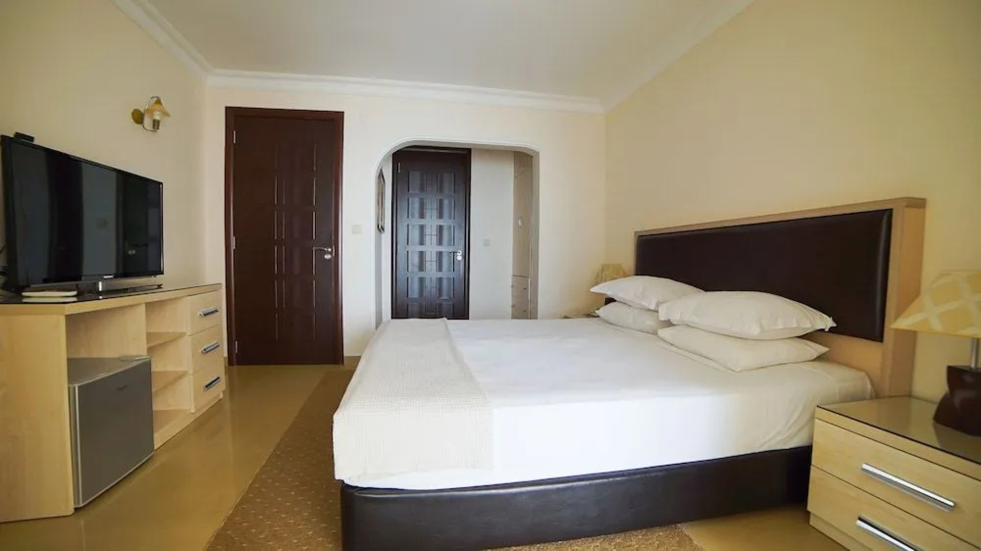 Пляжный клуб «Кобулети»