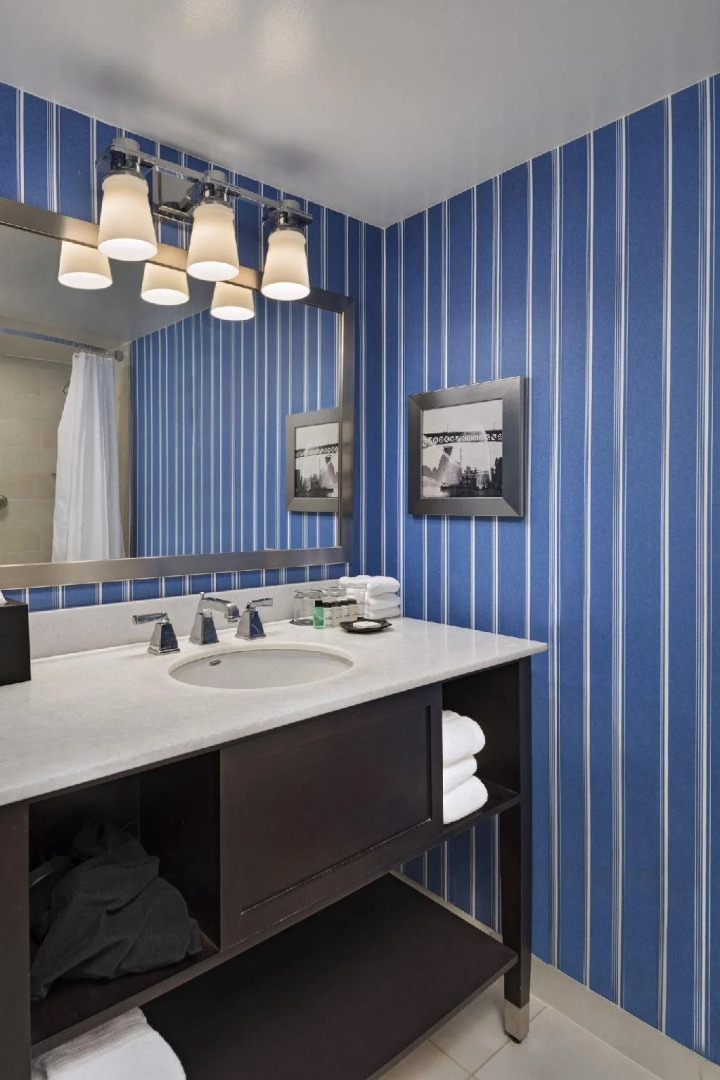 Sheraton Bellevue Hotel