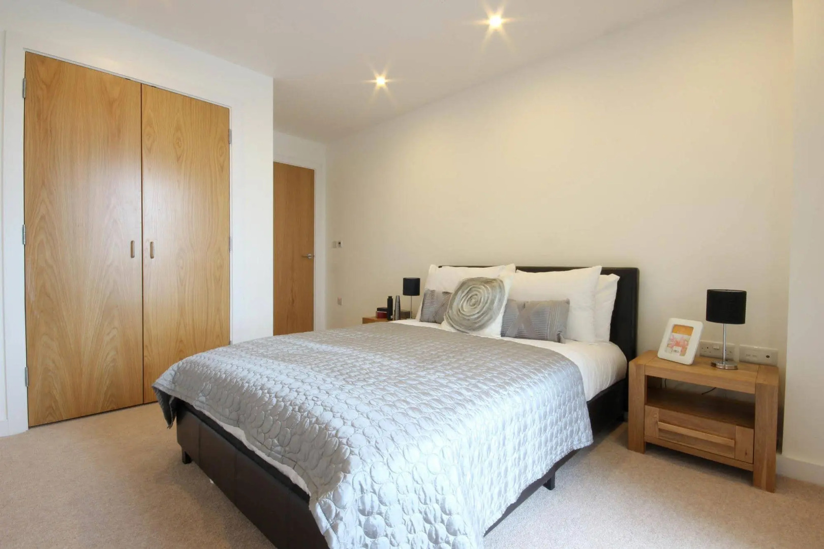 Berkshire Rooms-Slough