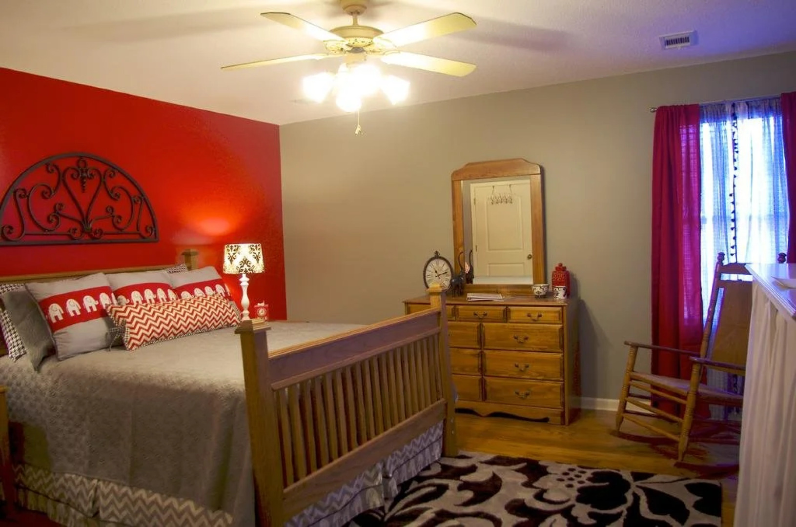 Bama Lakeside Retreat & B&B