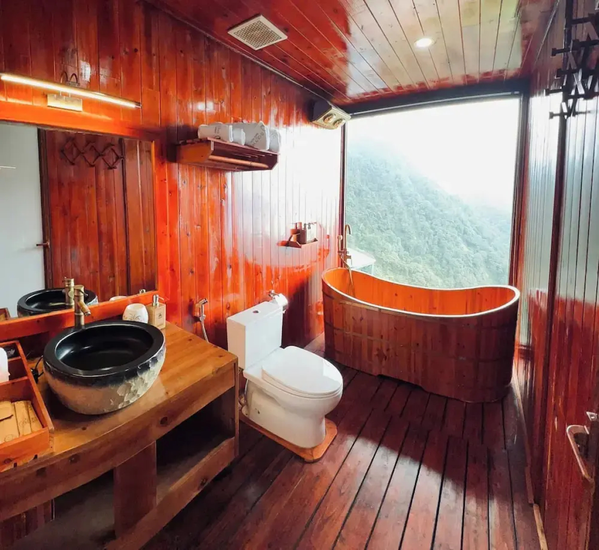 Heaven Gate Hotel O Quy Ho